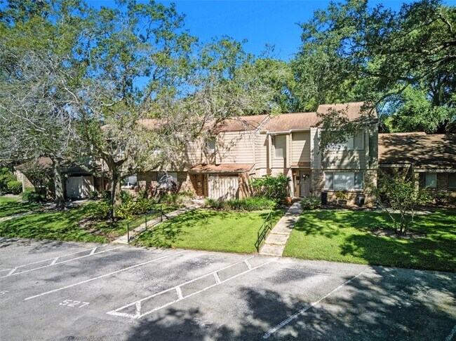 Building Photo - 525 Oak Haven Dr