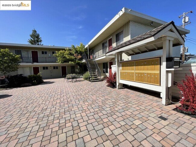 Building Photo - 1651 Detroit Ave