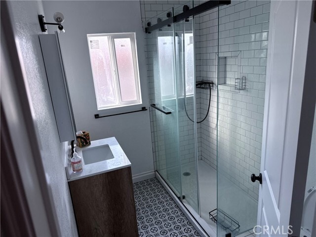 Building Photo - 826 E Elmwood Ave