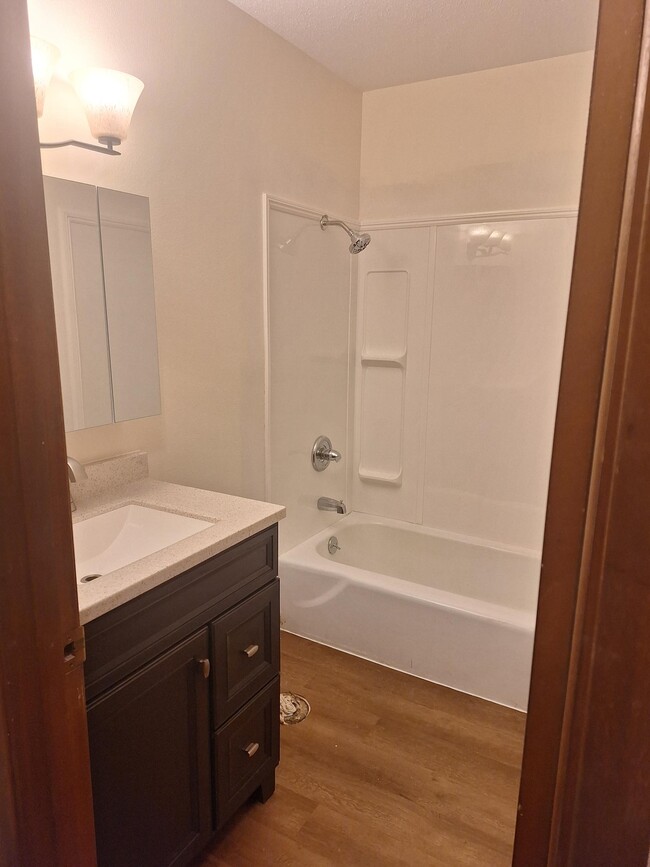 all new bathroom - 3620 Farnham Dr