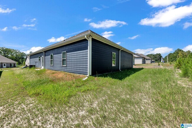Building Photo - 559 Troubadour Ln