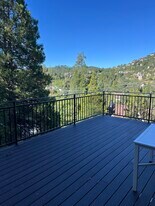 Building Photo - 965 Sandalwood Dr