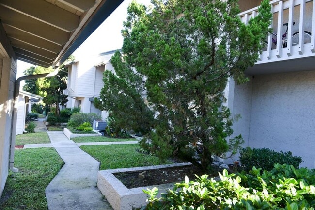 Building Photo - 117 Crown Point Cir