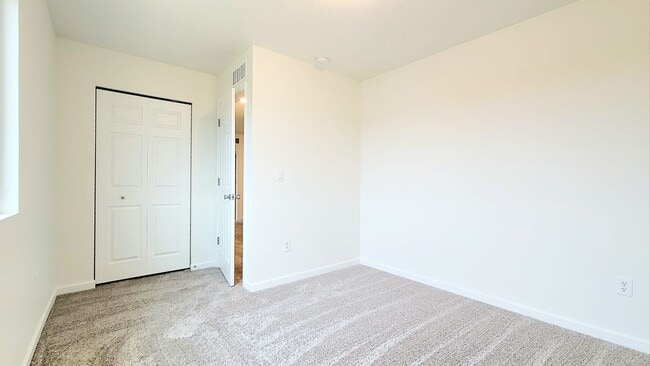 Building Photo - 1929 Blue Stem Ct