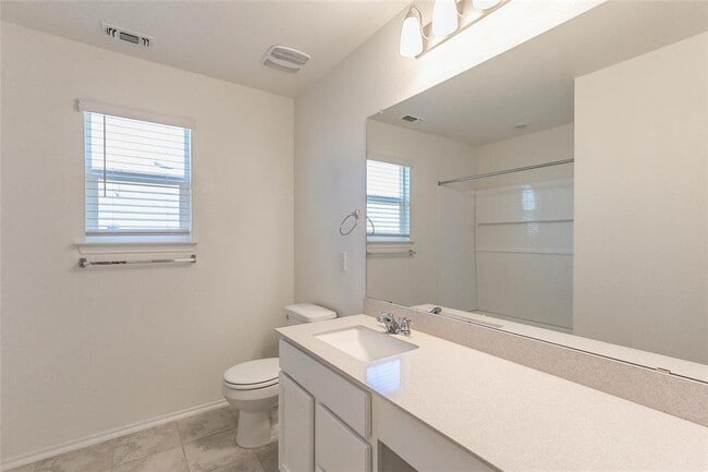 Building Photo - 8203 Knoxville Trl