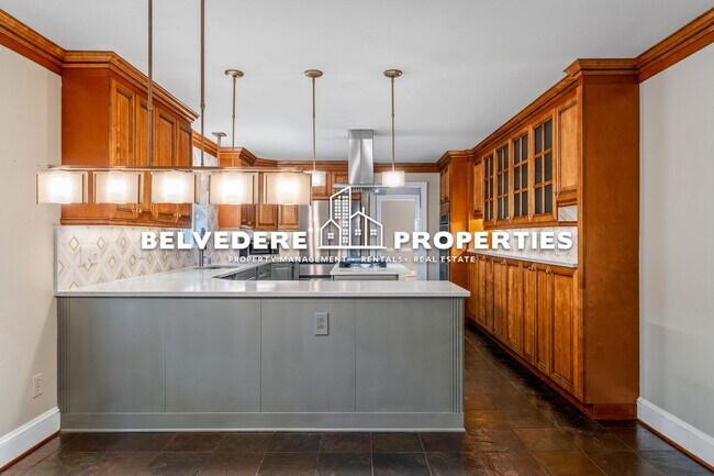 Building Photo - 4 bed in Hamilton Lakes