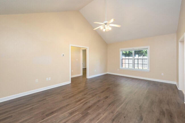 Building Photo - 1474 The Crossings