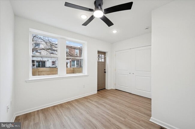 Building Photo - 2553 S Dewey St