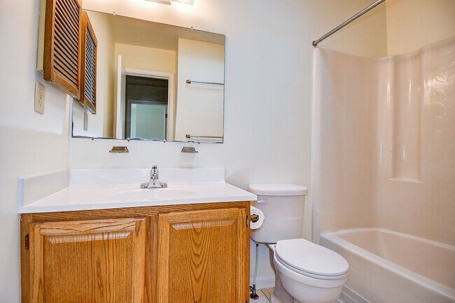 Building Photo - FOR RENT - INDIAN LAKES / SALEM AREA VIRGINIA BEACH!