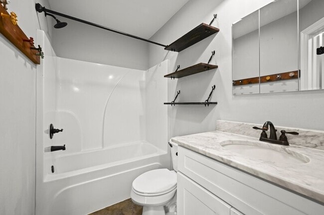 Building Photo - 32590 Weiss Rd