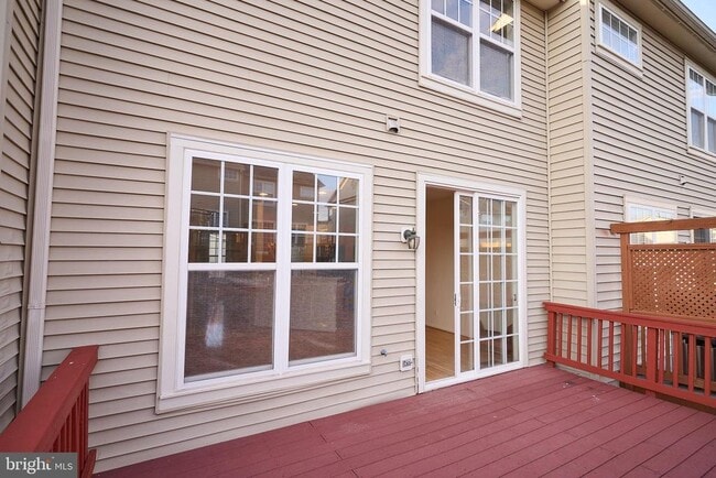 Building Photo - 43259 Sunderleigh Square