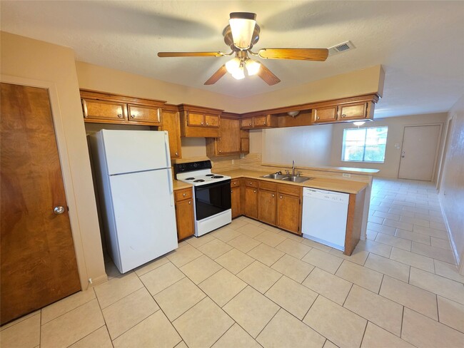 Building Photo - 1617 Hazelwood St