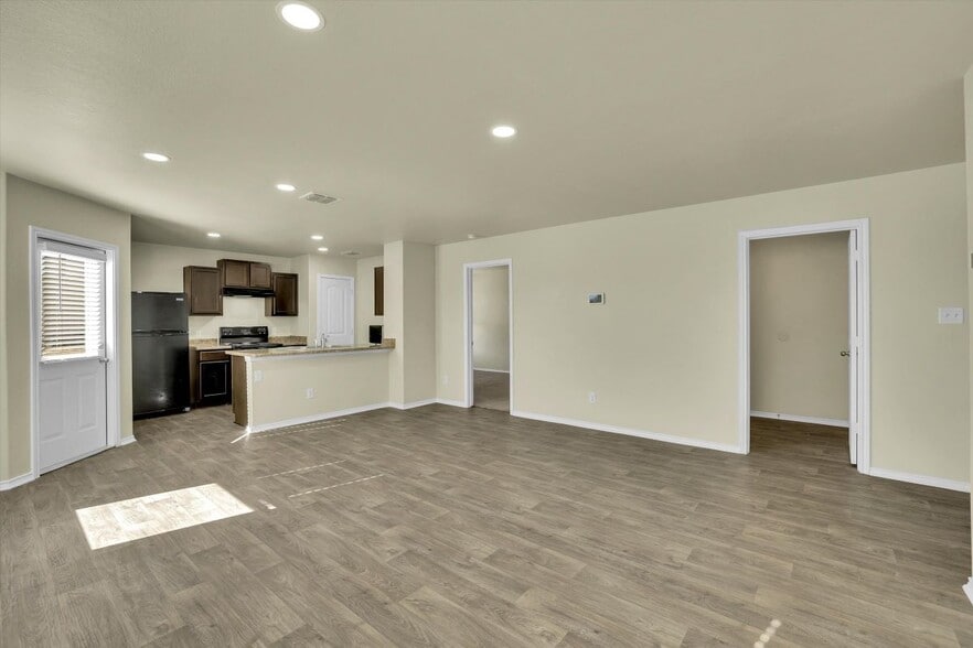 Building Photo - 7639 Hercules Point