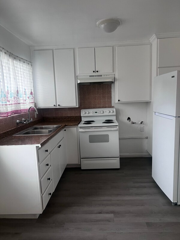 Building Photo - 445 S 2nd St