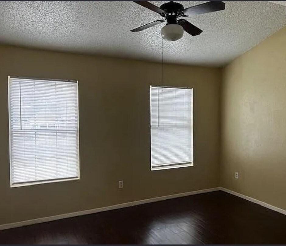 Master Bedroom - 10500 Lake June Rd