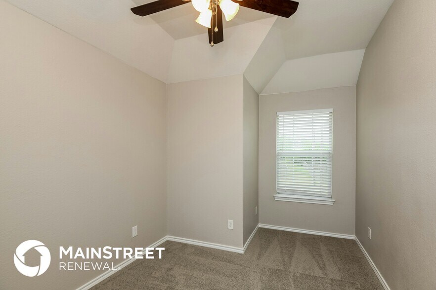 Building Photo - 208 Ridgeway Blvd