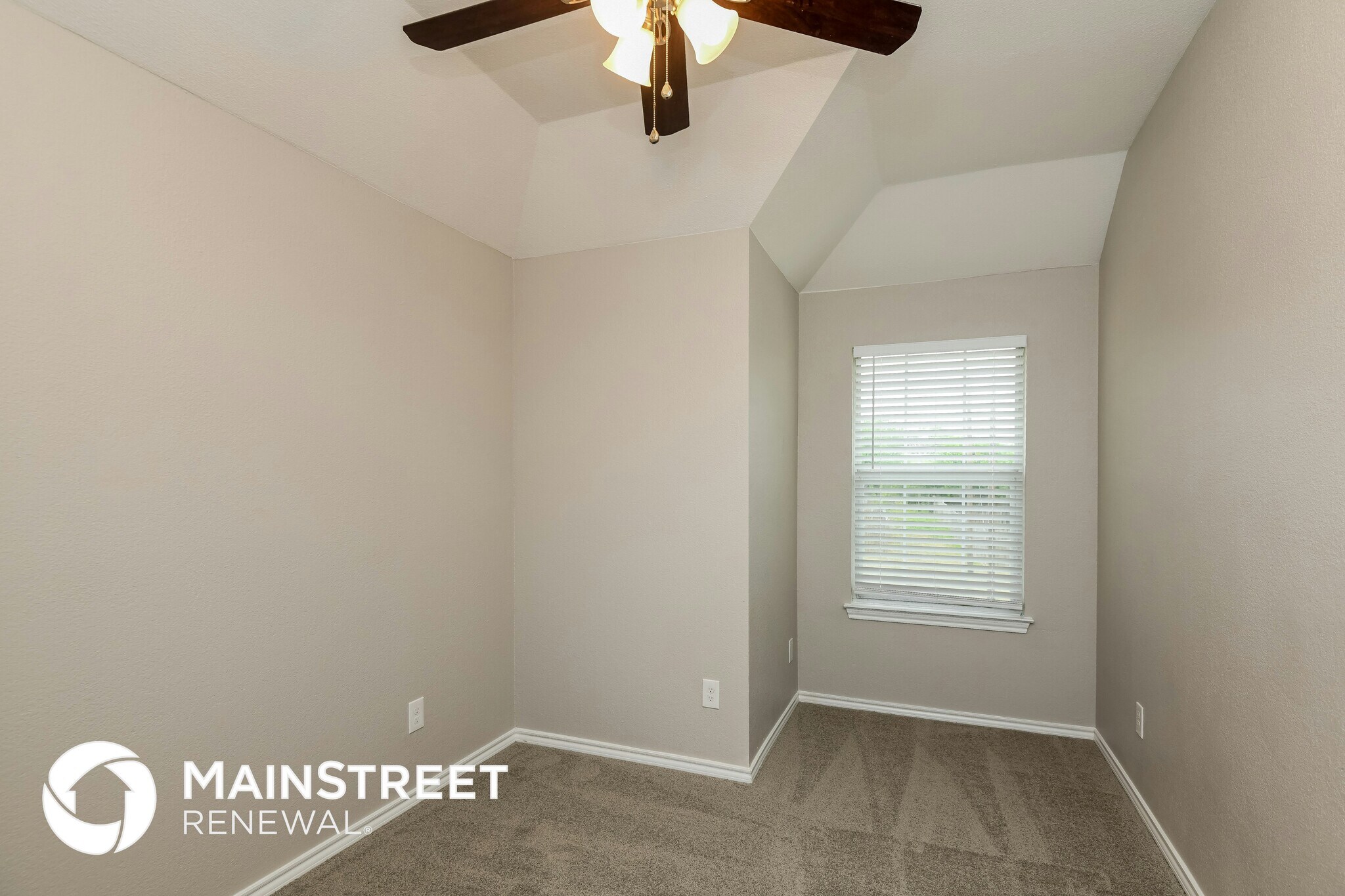 Building Photo - 208 Ridgeway Blvd