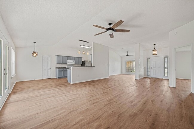 Building Photo - 8517 High School Blvd