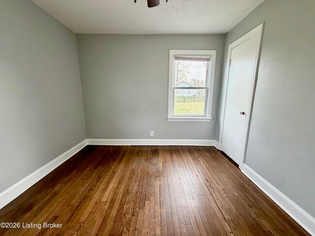 Building Photo - 5531 Minor Ln