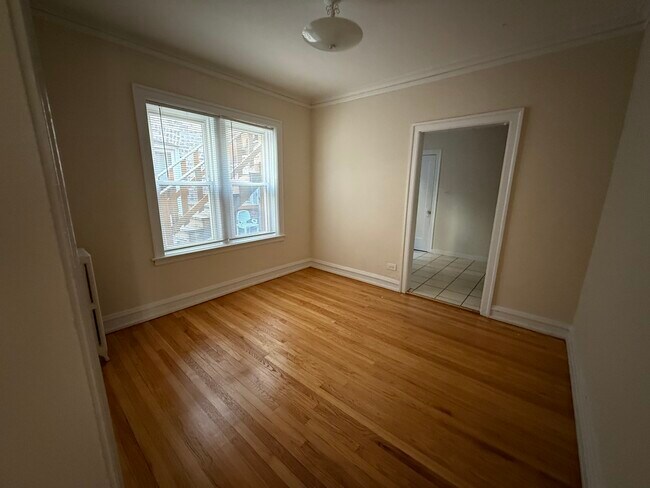 Building Photo - 2148 Gunderson Ave