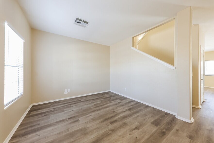 Building Photo - 16115 N 168th Ave