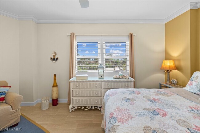 Building Photo - 240 Seaview Ct