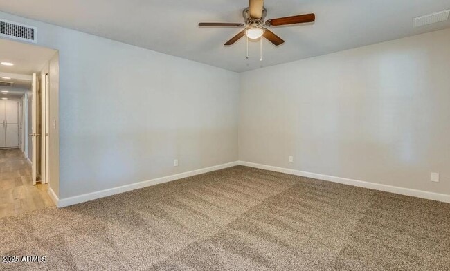 Building Photo - 2502 E Sahuaro Dr