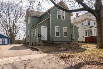 Building Photo - 529 McCourtie St
