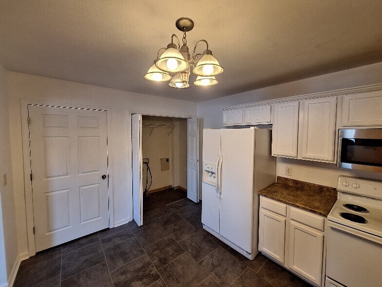 Building Photo - 2078 Bird Rd