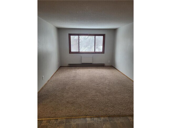 Building Photo - 124 4th Ave