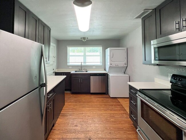 Building Photo - 204 NW 18th St