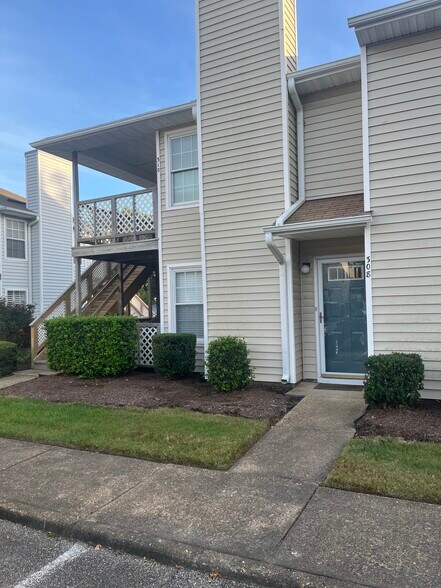 Building Photo - 308 Thalia Station Ct
