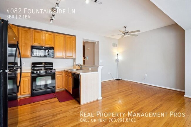 Building Photo - 4082 Fountainside Ln