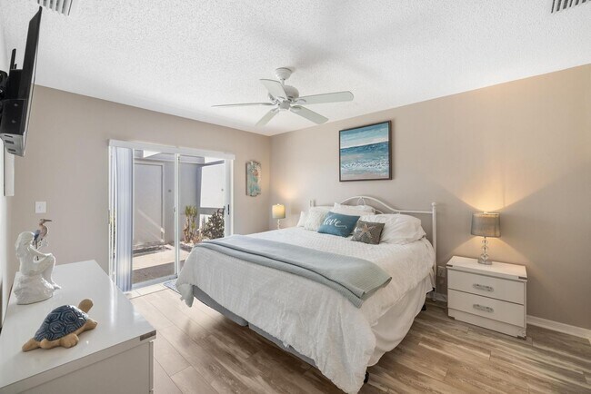 Building Photo - Seasonal Short-Term 2 Bedroom 2 Bathroom Villa at Augusta Villas in Plantation!