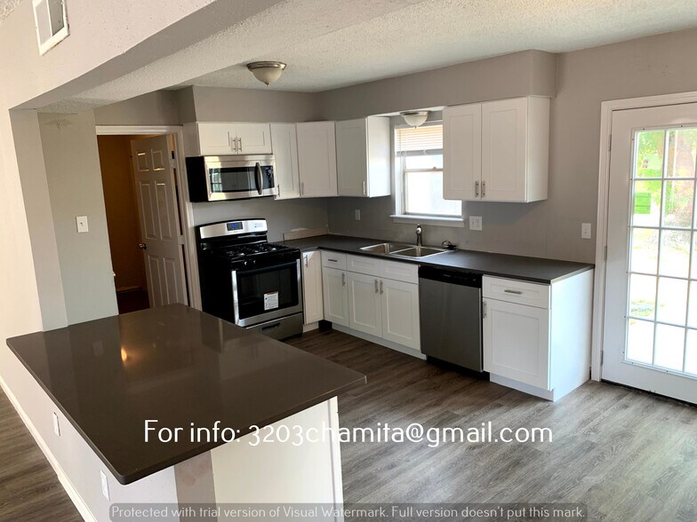 Building Photo - 3203 Chamita St