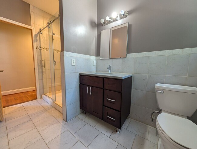 Building Photo - 3221 Guilford Ave