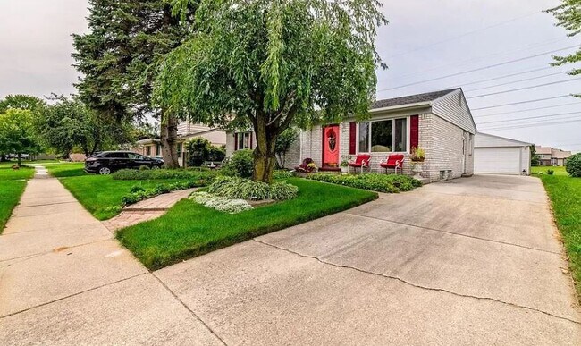 Building Photo - 9768 Jackson St