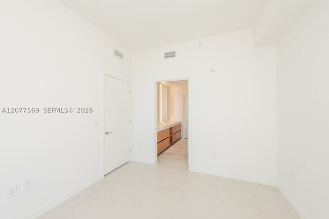 Building Photo - 1400 Biscayne Blvd