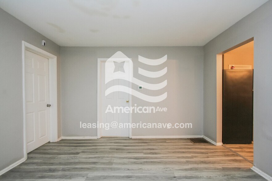 Building Photo - 1511 E Ohio St