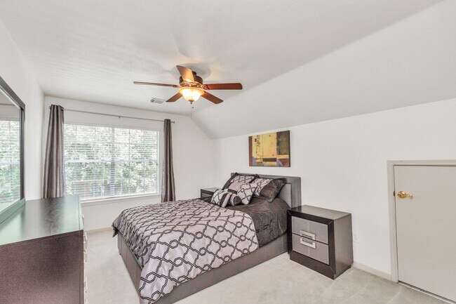 Building Photo - 4418 Ringrose Dr