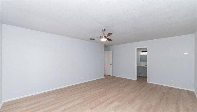 Building Photo - 11359 Spg Crst Dr