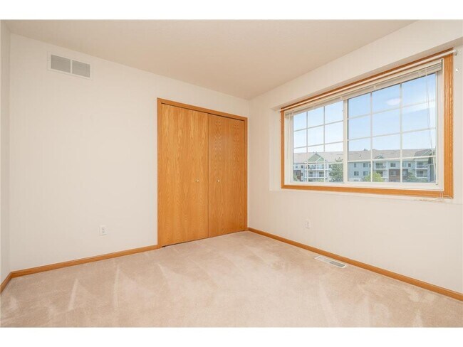 Building Photo - 9277 Inland Ln N