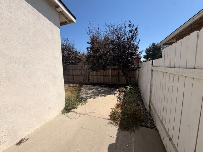 Building Photo - 2150 Paso Robles St