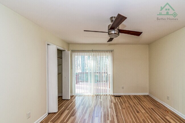 Building Photo - Cozy 2 Bedroom Unit in Raleigh!