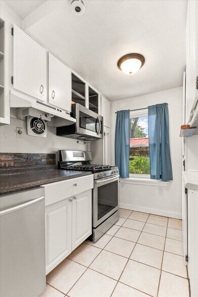 Building Photo - 2431 N Atlantic St