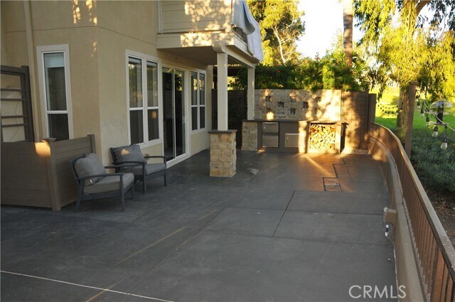 Building Photo - 24 Vía Helena