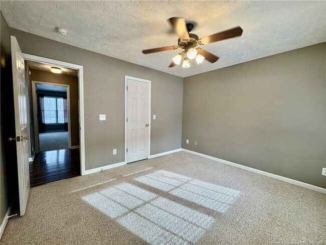 Building Photo - 271 Stone Cross Dr