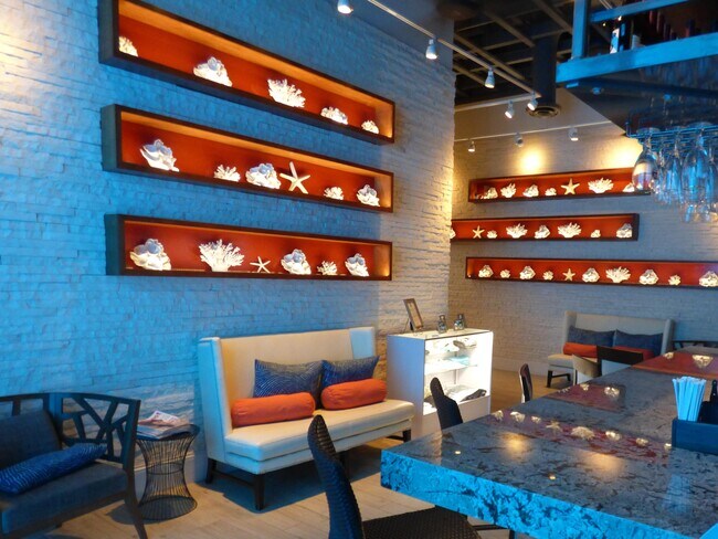 Building Photo - 2060 NE 1st St