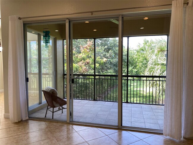 Building Photo - 8203 NW 128th Ln