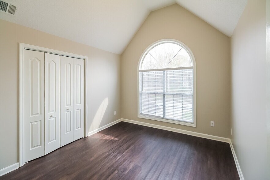 Building Photo - 401 Cannonball Ct